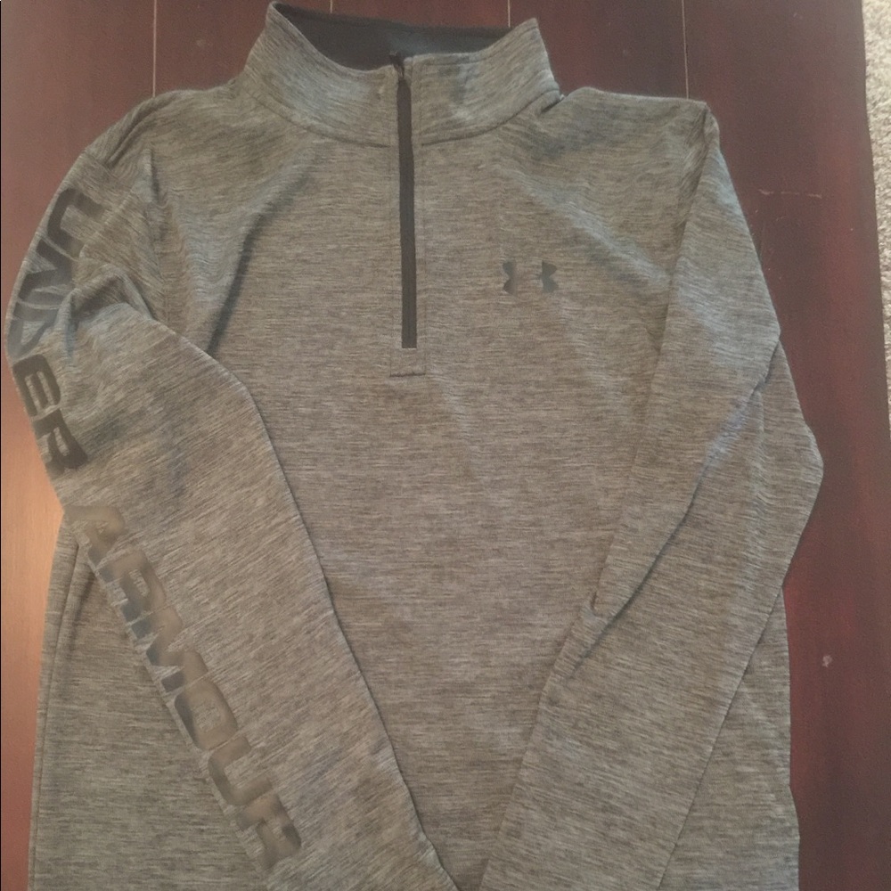 Boys Xl Under Armour long sleeve